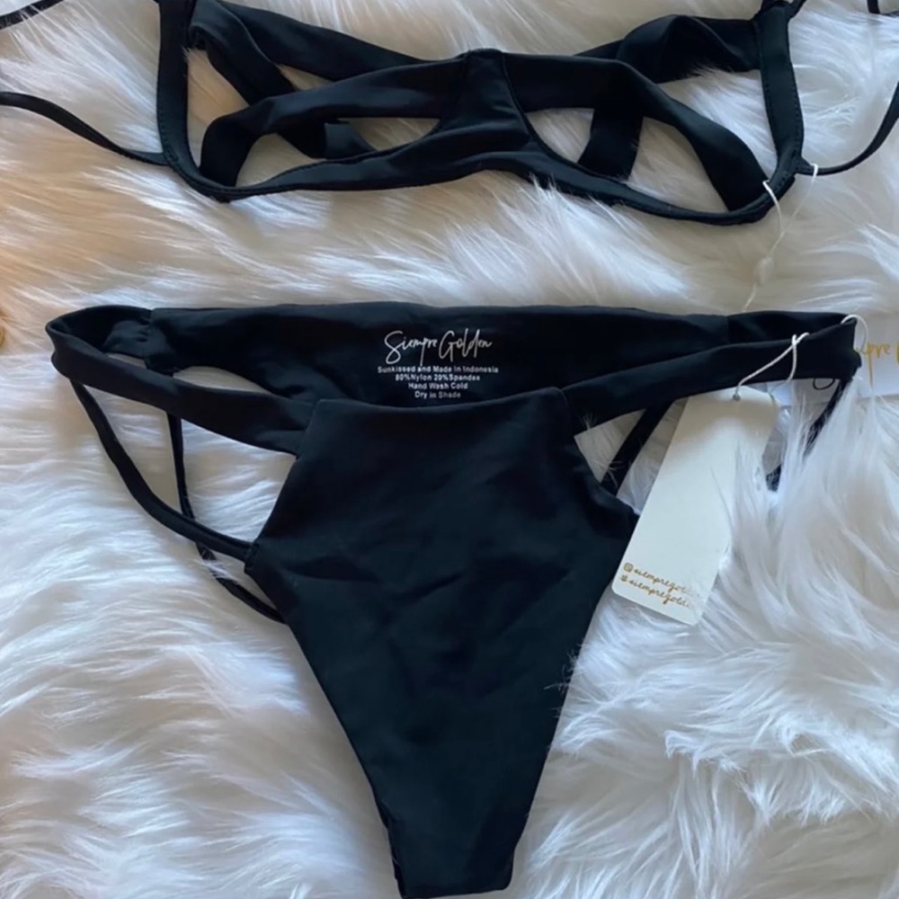 Siempre Golden Scorpio bathing suit size L
